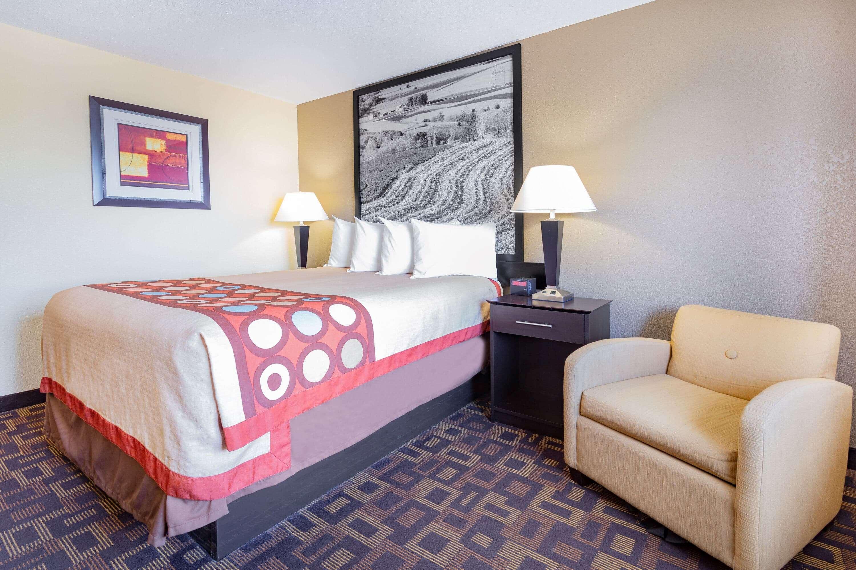 Super 8 By Wyndham Hotel Decorah
