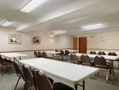 Super 8 By Wyndham Decorah