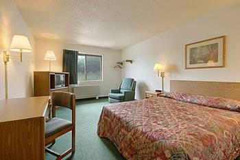 Super 8 By Wyndham Decorah